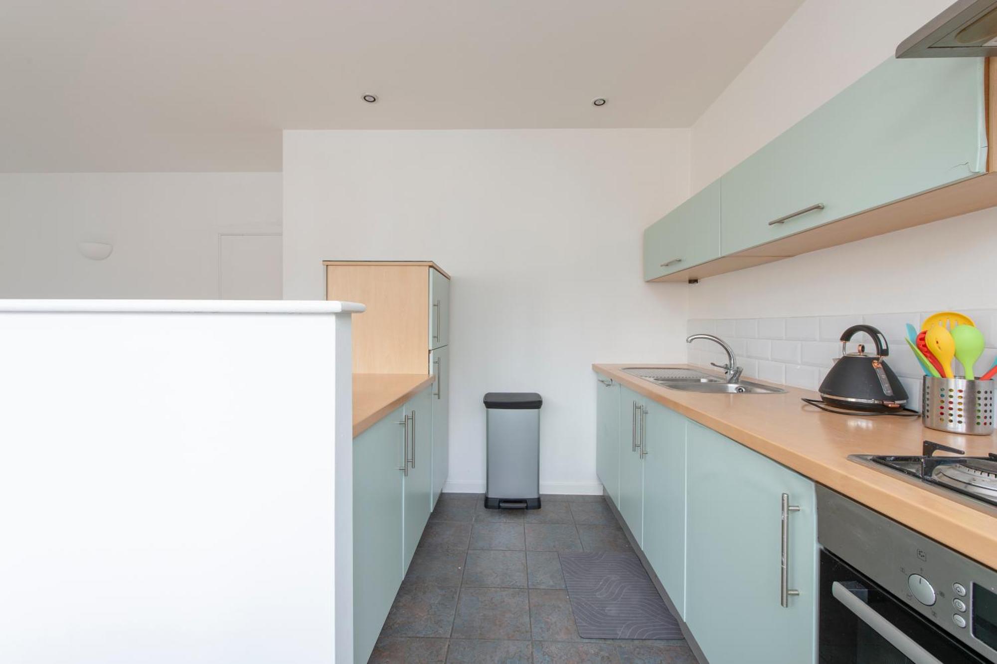 Modern Luxury Apartment By Bow Road Station London Exterior photo