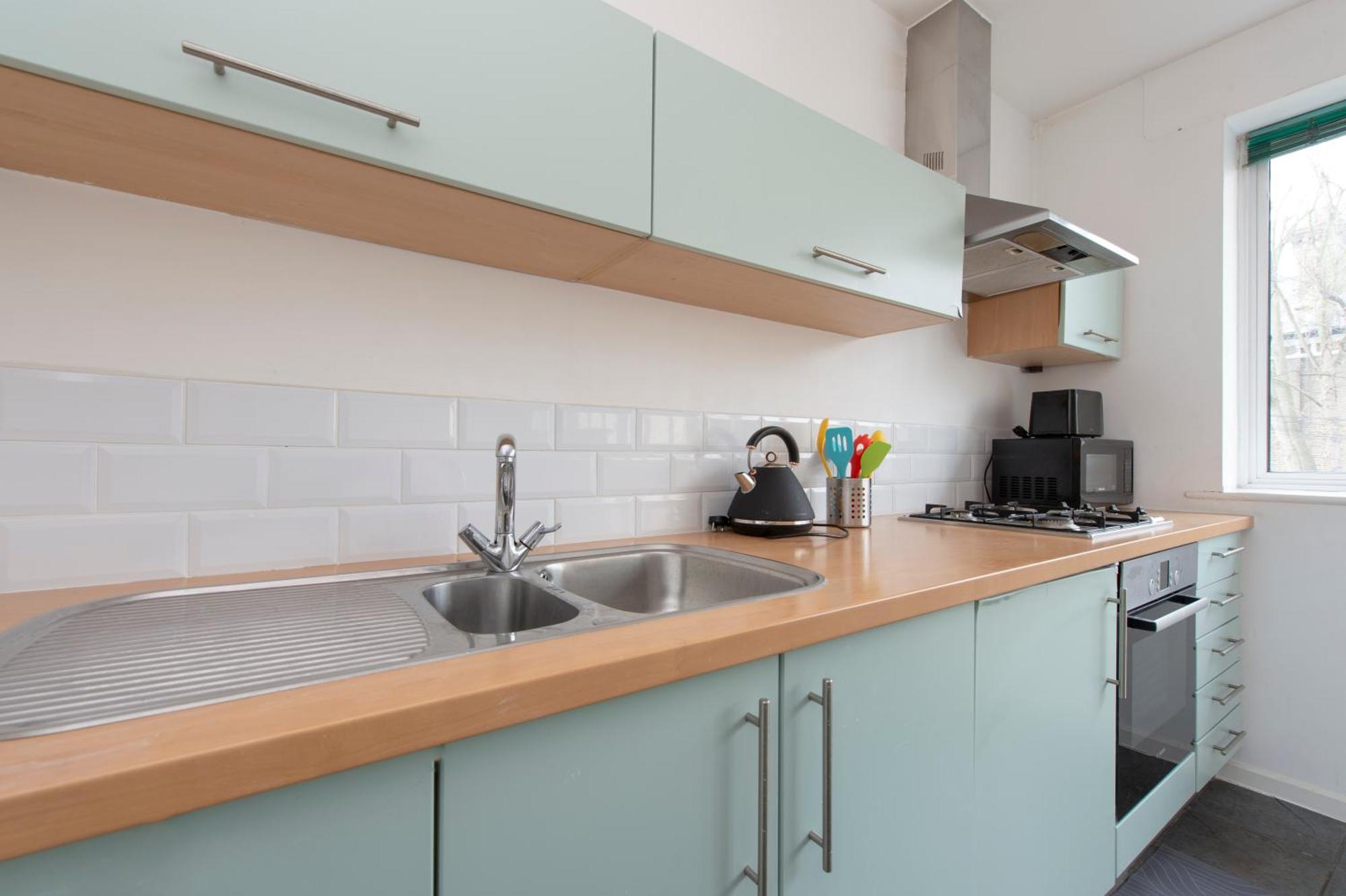 Modern Luxury Apartment By Bow Road Station London Exterior photo